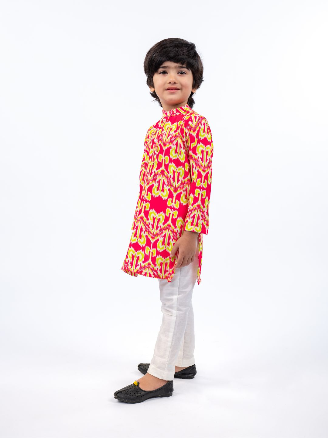Ikat Printed Kurta and White Pant (Set of 2)