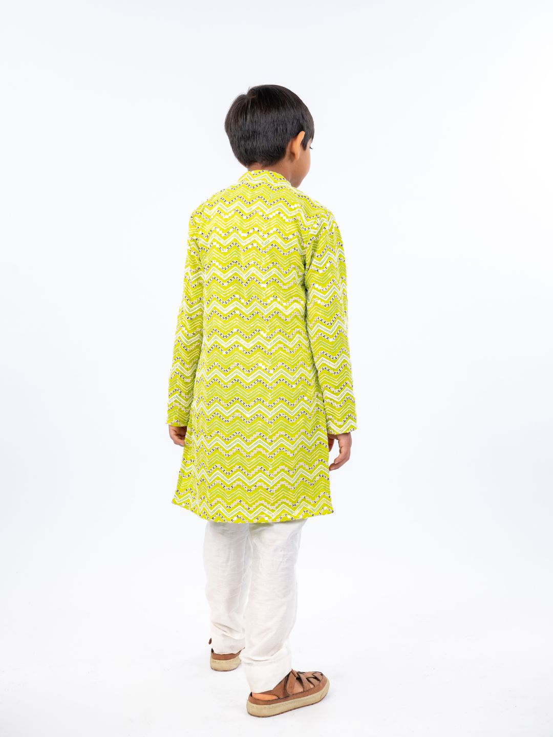 Zigzag and dot pattern embroidered light green Kurta and White Pant (Set of 2)