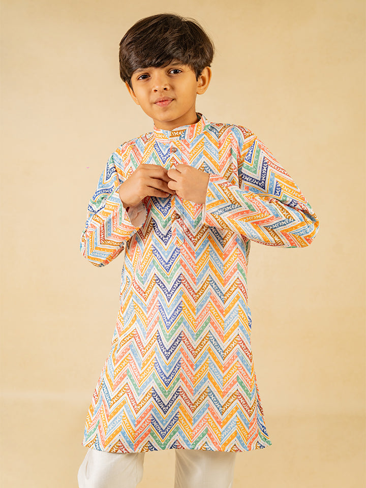 Boys Zig Zag Printed Ethnic Kurta with White Pant (Set of 2)