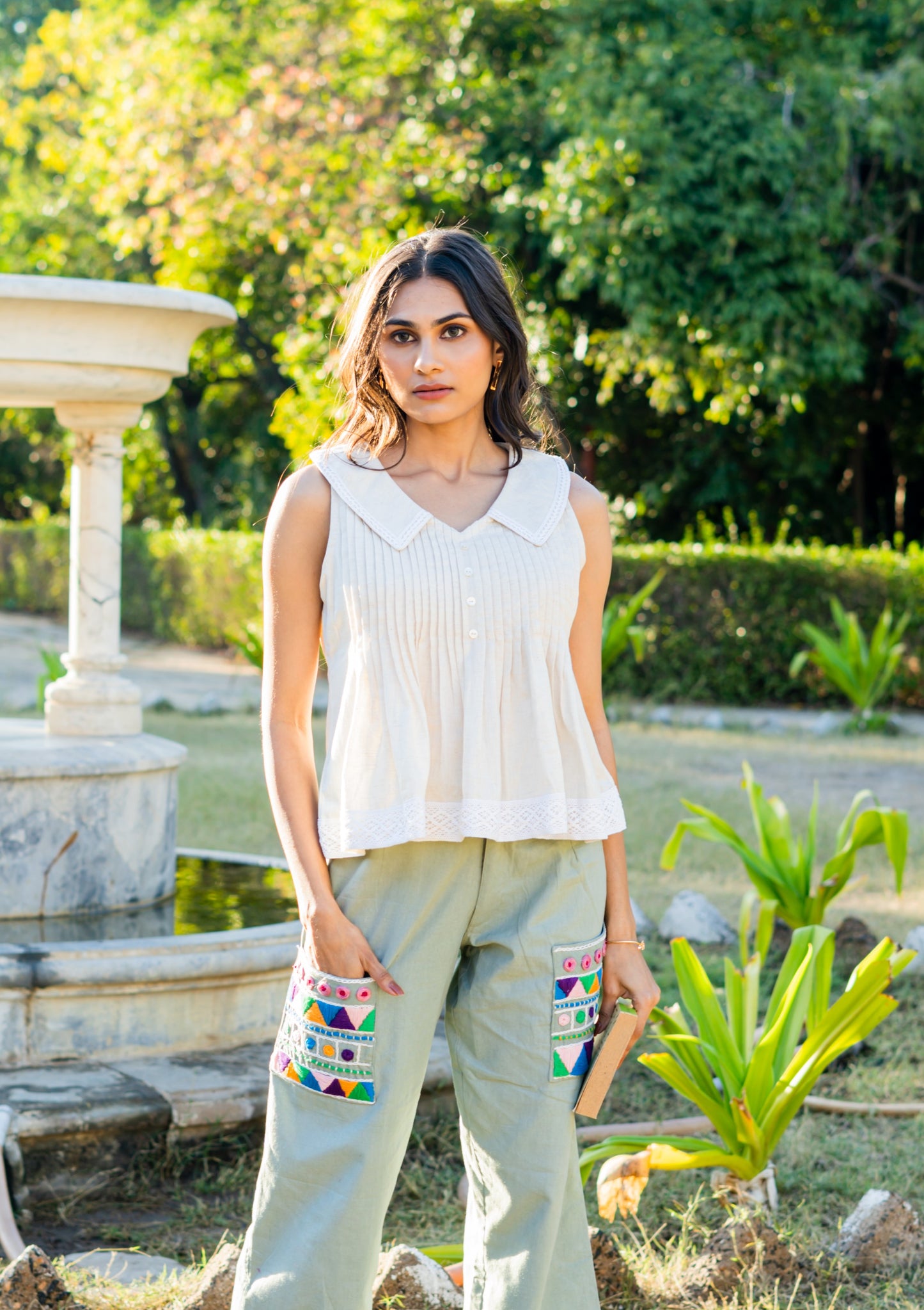 Lace Off-white Crop Top