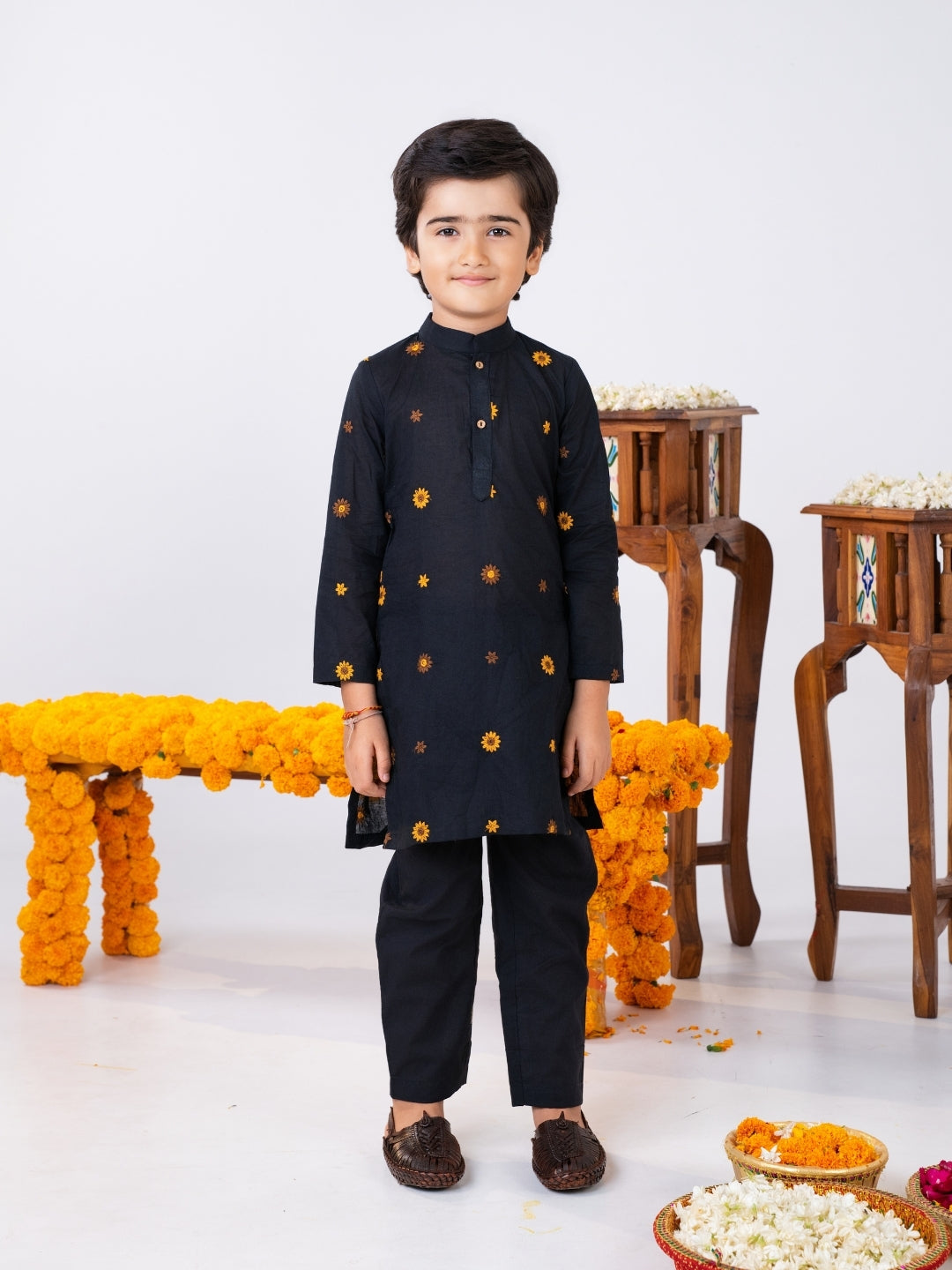 Boys Black Kurta Pant Set (Set of 2)