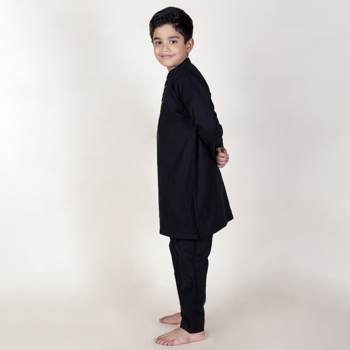 Boys Ethnic Black Hand-Mirror Kurta With Pant