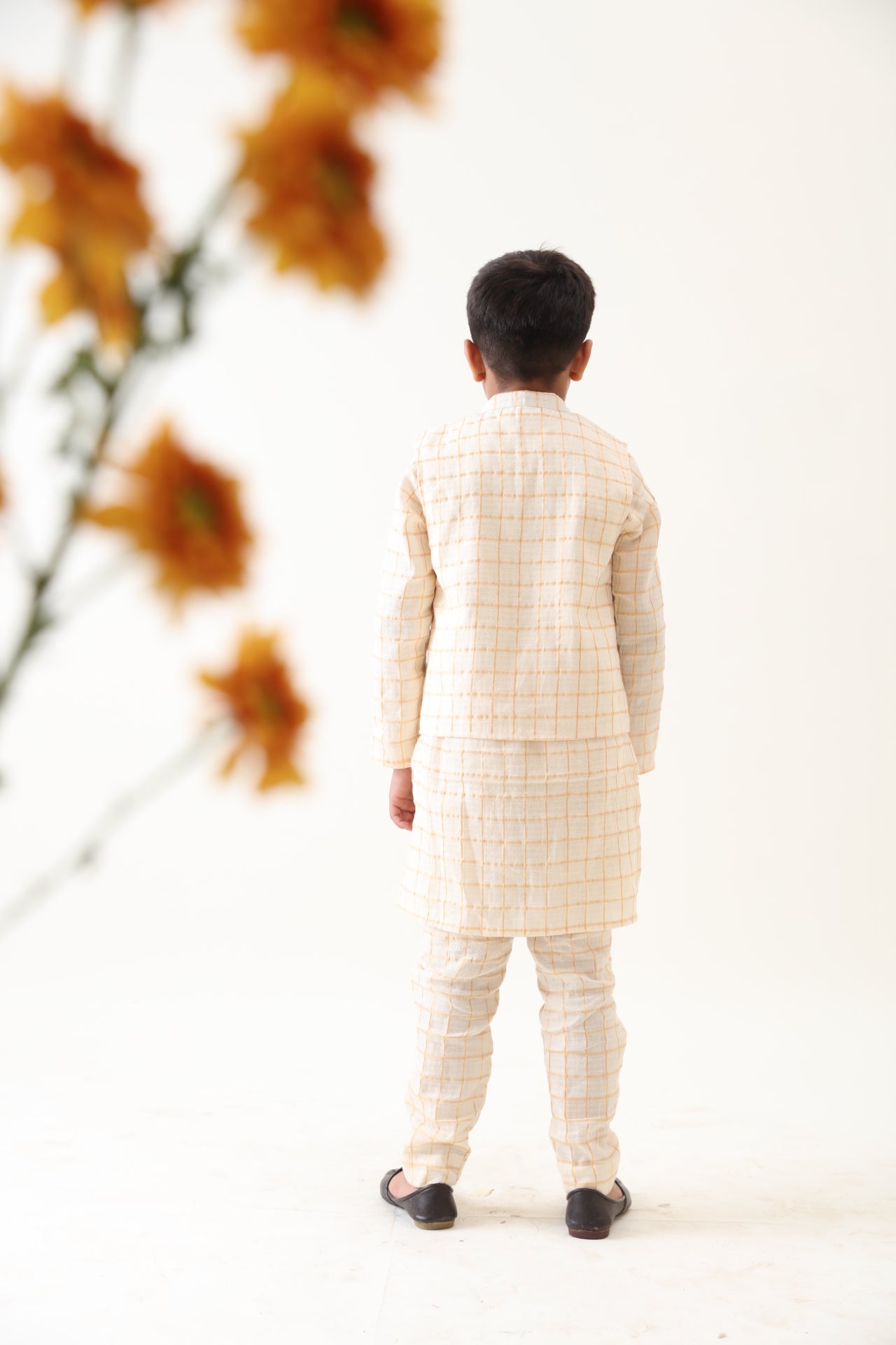 Boys Golden Checks Cotton Kurta Set With Hand Painted Giraffe Jacket